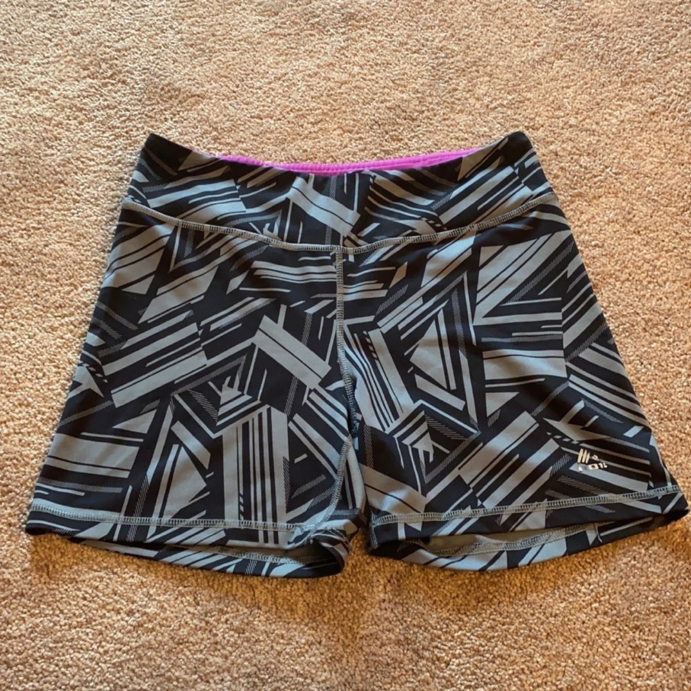 Like new! RBX black and gray spandex women’s size M